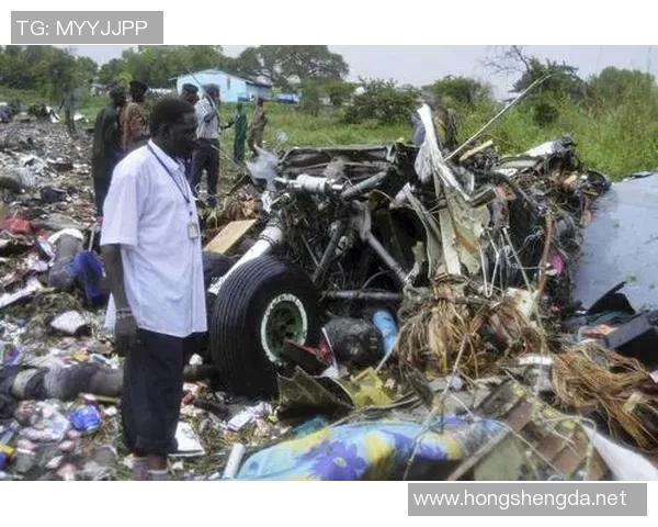 足球明星不幸坠机身亡震惊世界球迷追忆其辉煌职业生涯与人道精神